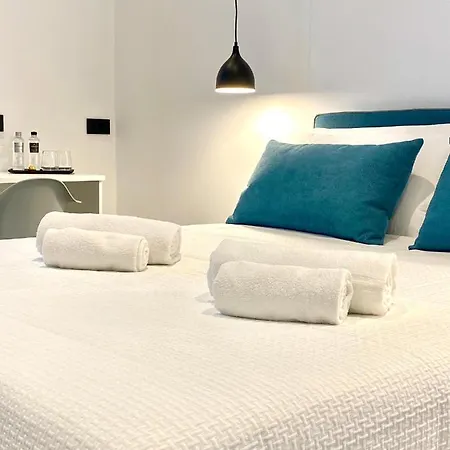 The One - Sun 'n Sea Guest house La Spezia